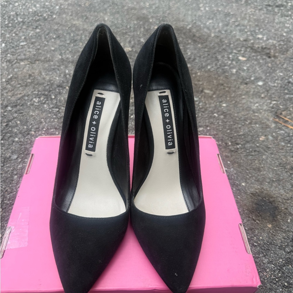 Alice + Olivia Elegant Black Heels